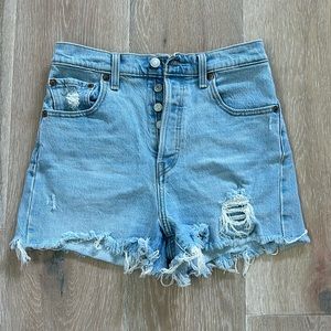 LEVI Ribcage Jean Shorts